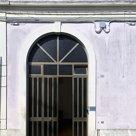 Casa Licchia, Casa Salentina Con Giardino Martignano